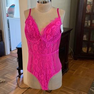 NWT Ashley Stewart beautiful camisole negligee with snaps at the bottom